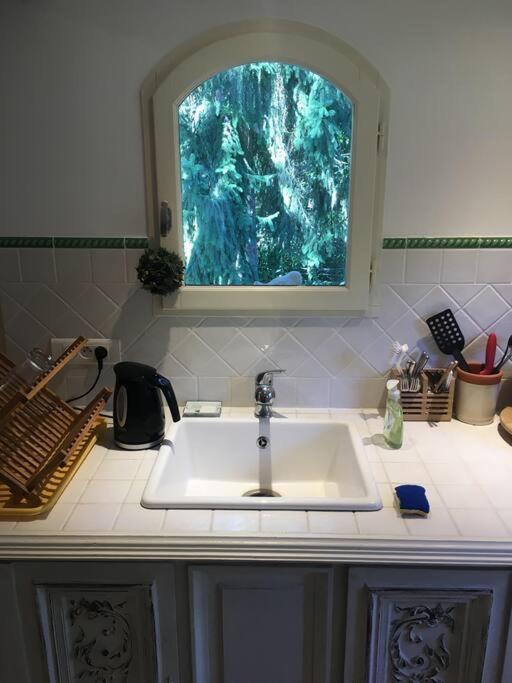 Maisonnette En Clairiere De Foret Gambais ภายนอก รูปภาพ