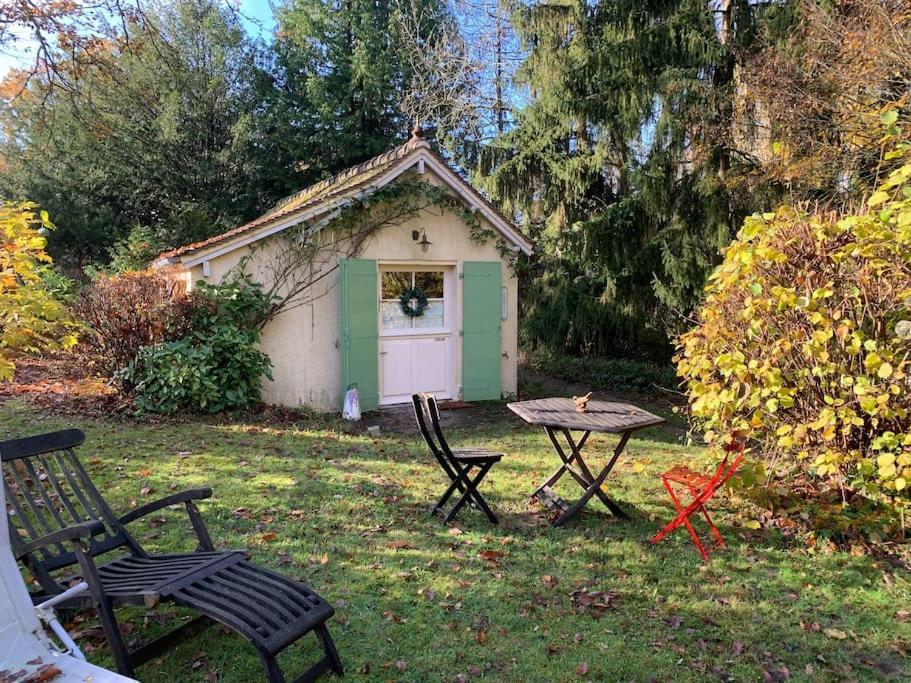 Maisonnette En Clairiere De Foret Gambais ภายนอก รูปภาพ